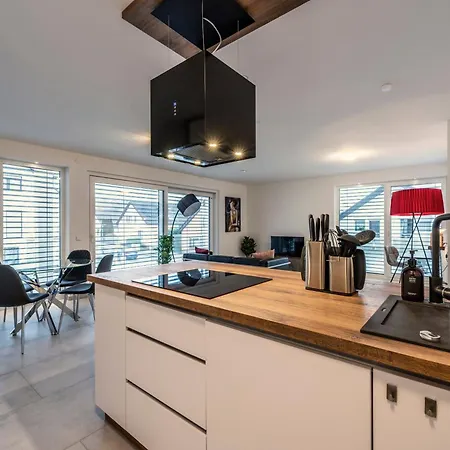 Exquis Luxus Usm I Kamin I Terrasse I Parkplatz I Mercedes شقة بوبلنغ